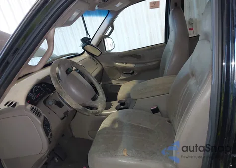 2002 Ford Expedition Eddie Bauer из США, поврежденный, VIN 1FMPU18L52LA38733